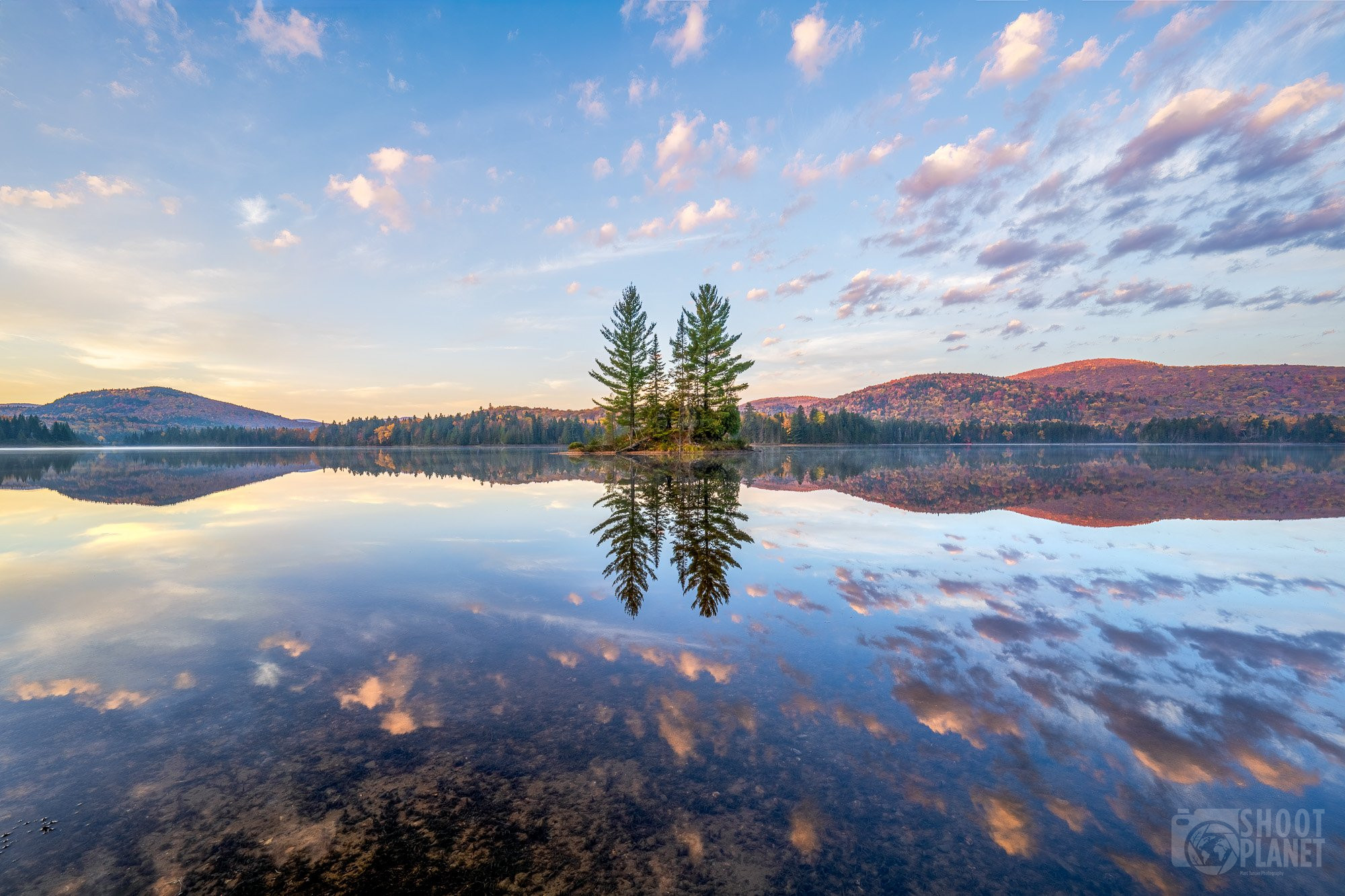 Lac Monroe Morning Reflections Mont Tremblant Canada